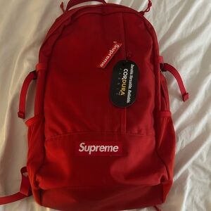 SUPREME CLASSIC RED BACKPACK